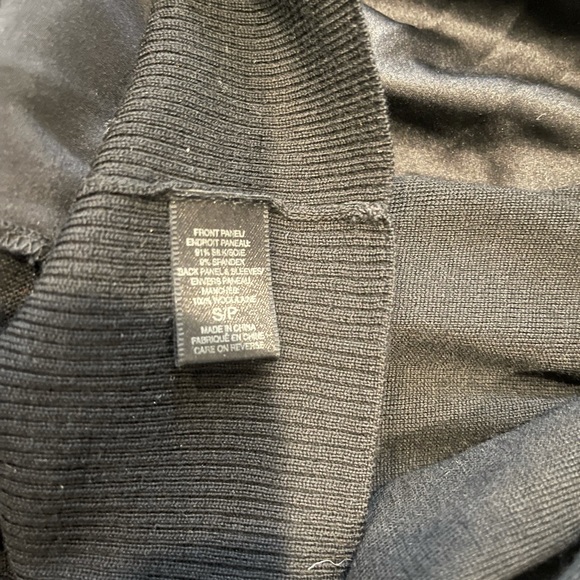 Elie Tahari black turtleneck blouse. Sz small. Silk front. Great for holidays. - Picture 4 of 4